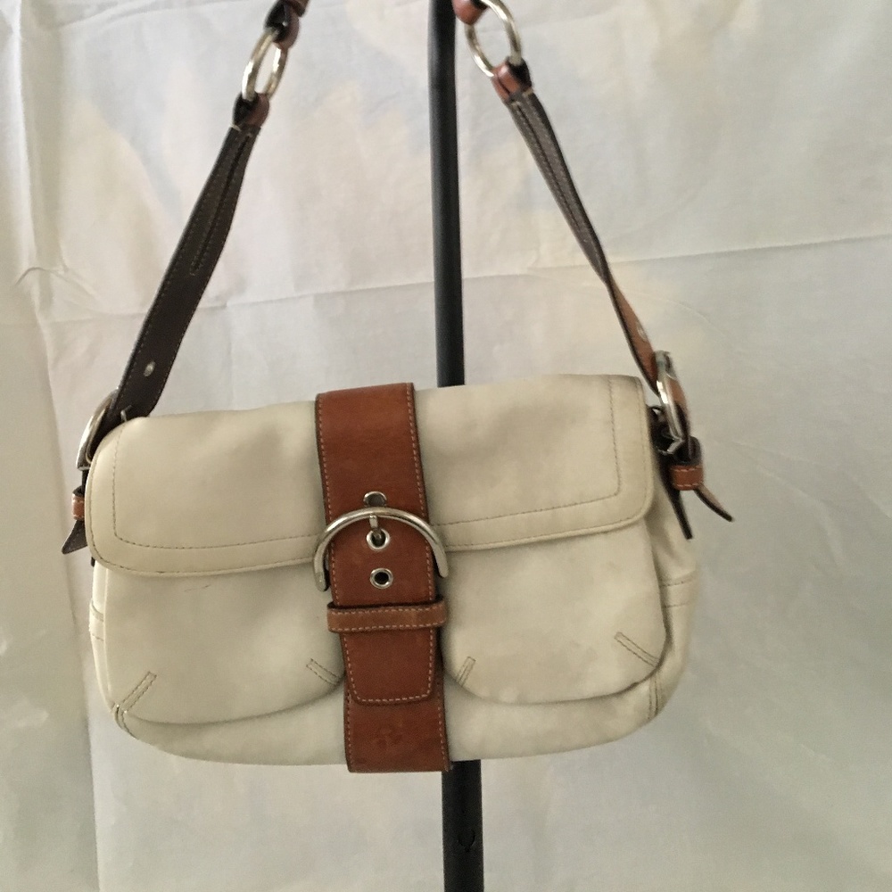 Coach white leather K04S-6353 Soho Hobo Flap Purse